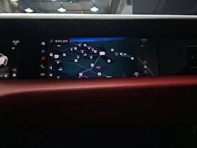2024 Porsche TAYCAN thumbnail 22
