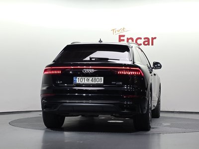 2021 AUDI Q8 照片 4