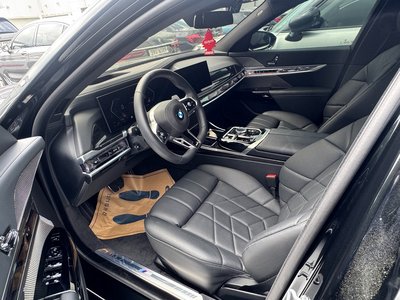 BMW 7 SERIES - 8
