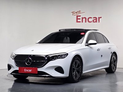 MERCEDES-BENZ E-CLASS - 1