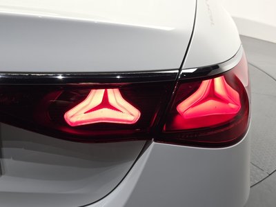 MERCEDES-BENZ E-CLASS - 10