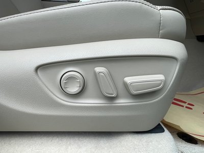صورة مصغرة 52 لـ 2023 Toyota LAND CRUISER 300