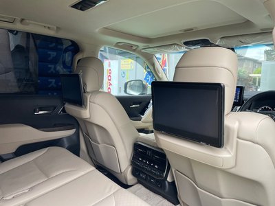 صورة مصغرة 11 لـ 2023 Toyota LAND CRUISER 300