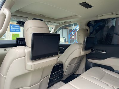صورة مصغرة 39 لـ 2023 Toyota LAND CRUISER 300