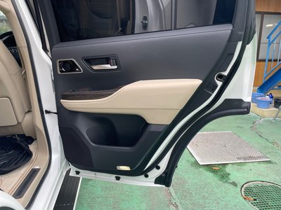 صورة مصغرة 31 لـ 2023 Toyota LAND CRUISER 300