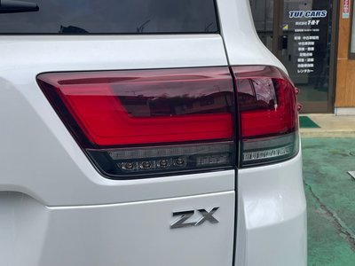 صورة مصغرة 58 لـ 2023 Toyota LAND CRUISER 300