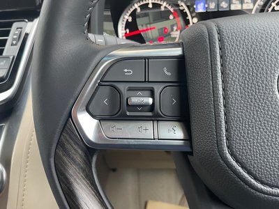 صورة مصغرة 51 لـ 2023 Toyota LAND CRUISER 300