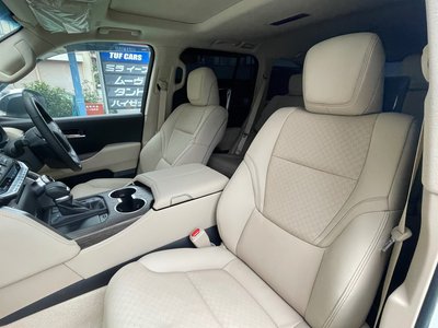 TOYOTA LAND CRUISER 300 - 9