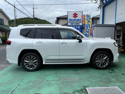 صورة مصغرة 56 لـ 2023 Toyota LAND CRUISER 300