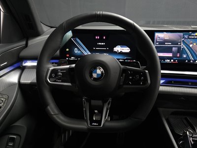 2025 BMW 5 SERIES thumbnail 13