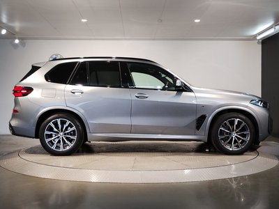 2025 BMW X5 — миниатюра 11