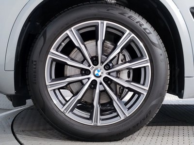 2025 BMW X5 — миниатюра 25