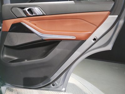 2025 BMW X5 — миниатюра 53