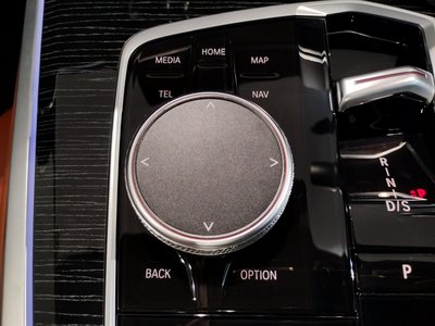 2025 BMW X5 — миниатюра 60