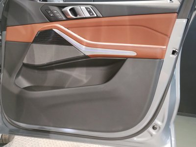 2025 BMW X5 — миниатюра 54