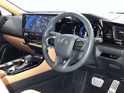 صورة 3 لـ 2025 Lexus NX