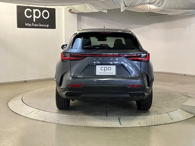 صورة 7 لـ 2025 Lexus NX