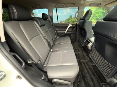 TOYOTA LAND CRUISER PRADO - 9