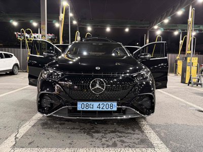 MERCEDES-BENZ EQE - 9