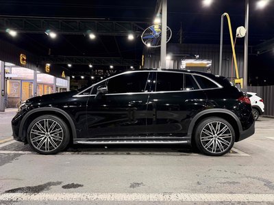 MERCEDES-BENZ EQE - 8