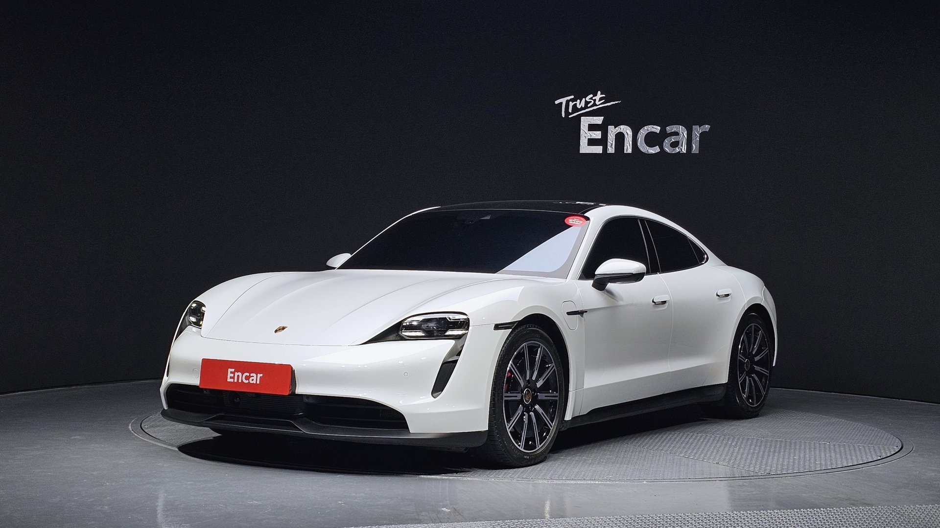 PORSCHE TAYCAN - View 1