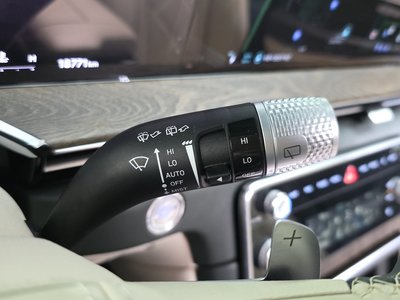 2024 Genesis GV80 thumbnail 34