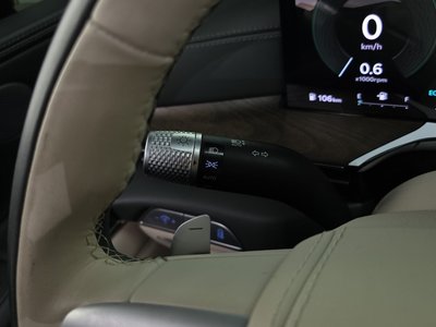 2024 Genesis GV80 thumbnail 33