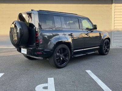 LAND ROVER DEFENDER - 8