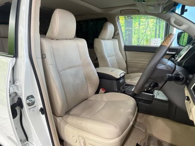 TOYOTA LAND CRUISER PRADO - 8