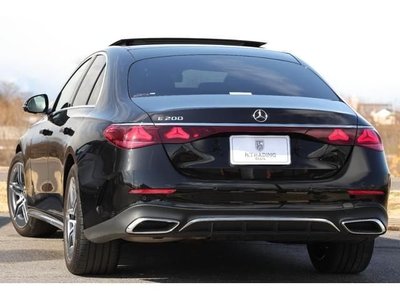 MERCEDES-BENZ E-CLASS - 2