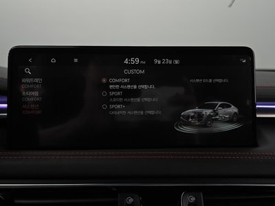2021 Genesis THE NEW G70 thumbnail 16
