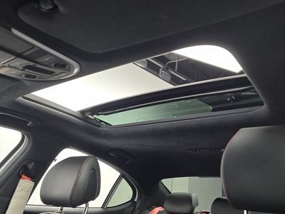 2021 Genesis THE NEW G70 thumbnail 19
