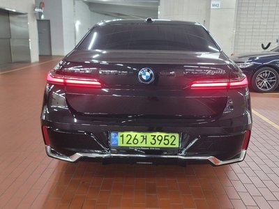 BMW 7 SERIES - 2