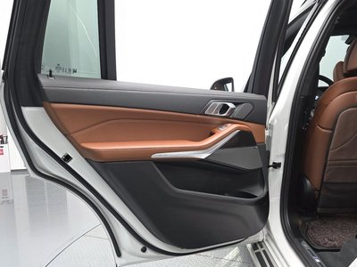2025 BMW X7 — миниатюра 16