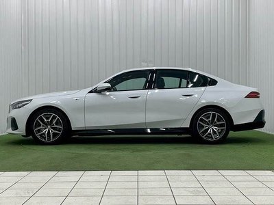 2024 BMW 5 SERIES SEDAN 缩略图 14