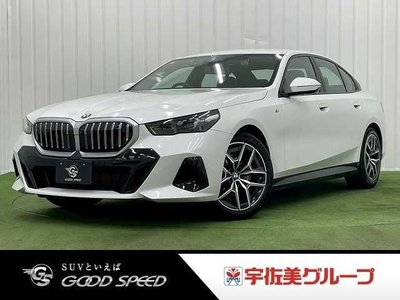2024 BMW 5 SERIES SEDAN 照片 1