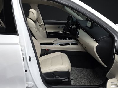 2022 Genesis GV70 — миниатюра 11