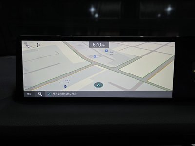2022 Genesis GV70 — миниатюра 14