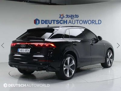 AUDI Q8 - 4