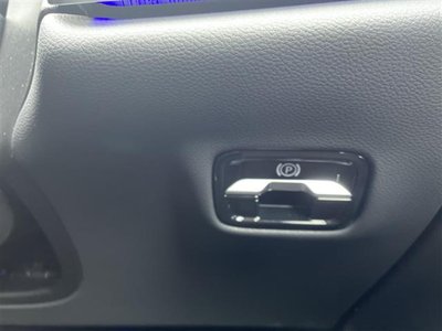 MERCEDES-BENZ E-CLASS - 8