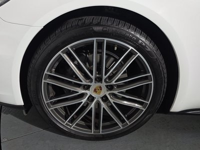 PORSCHE PANAMERA - 6