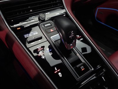 PORSCHE PANAMERA - 9