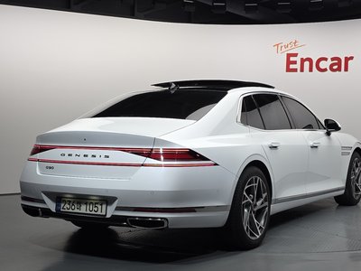 صورة 4 لـ 2023 Genesis G90 (RS4)