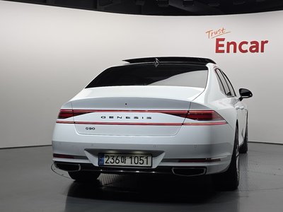 صورة 3 لـ 2023 Genesis G90 (RS4)