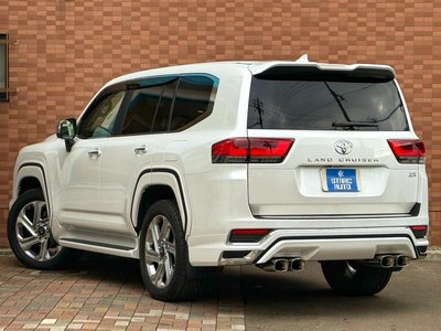TOYOTA LAND CRUISER 300 - 9