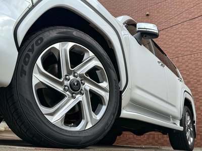 TOYOTA LAND CRUISER 300 - 4