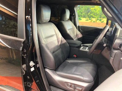 TOYOTA LAND CRUISER 250 - 8