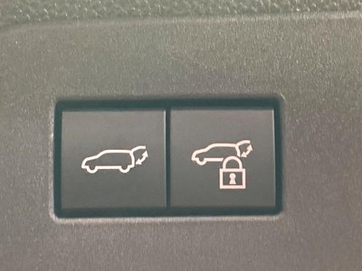 TOYOTA LAND CRUISER 250 - 7