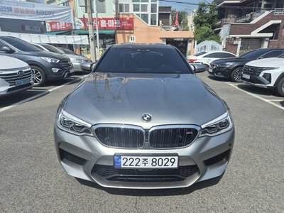 2019 BMW M5 照片 1