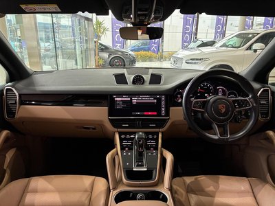 PORSCHE CAYENNE - 3